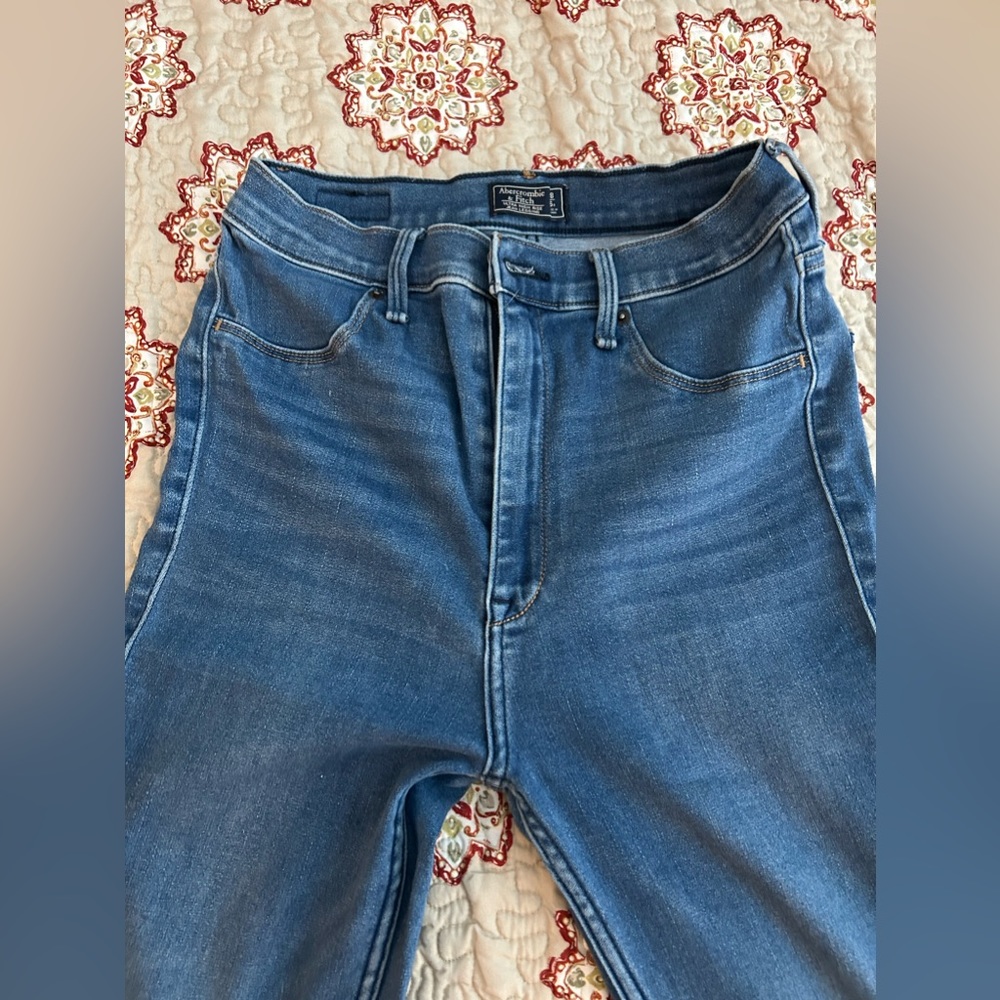 Abercrombie jeans